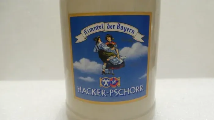 aneCaneca de cerâmica marca hacker pschorr 500ml com pequenos defeitos valor de cada 1