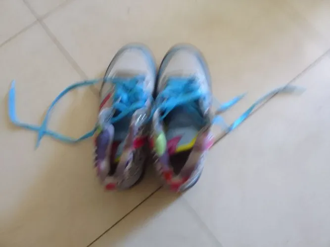 Tênis semi novo