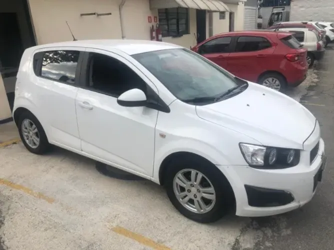 Sonic 1.6 2013 Porta Alternador Farol Capo Airbag Motor Retrovisor Lanterna Sucata