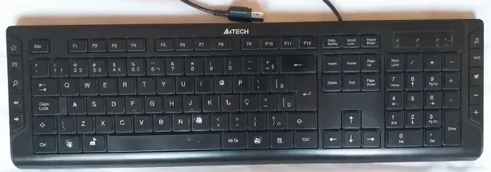 Teclado gamer, marca A4tech, backlight (luminoso), modelo KD-600L, seminov
