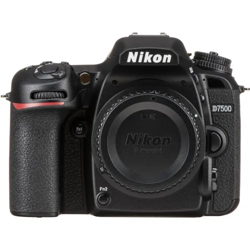 Câmera Digital Nikon D7500 20.9MP 3.2" - Nova na caixa