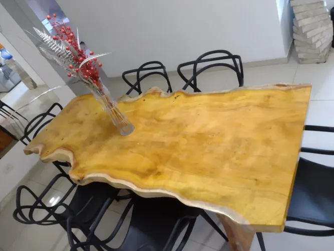 Mesa 100% orgânica madeira maciça 