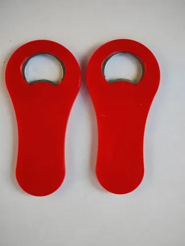 Abridores de garrafa com imã