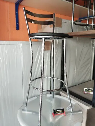 Banqueta alta cromada 