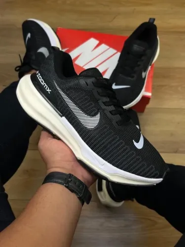 Tênis Nike ZoomX INVINCIBLE RUM 3
