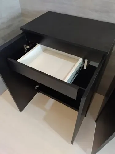 Buffet aparador com 2 portas e uma gaveta preto