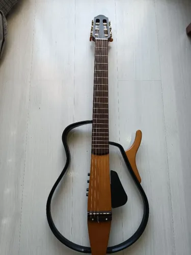 Violão Yamaha Silent Guitar 110N