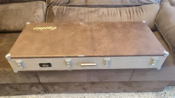 Korg PA600 sampleado novíssimo 