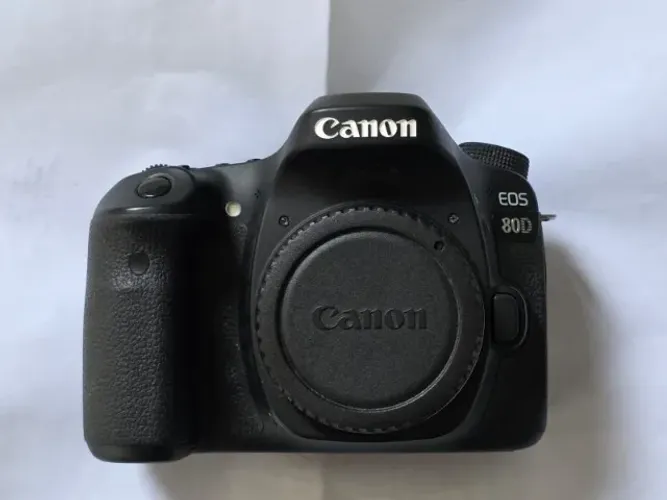Câmera Canon 80D