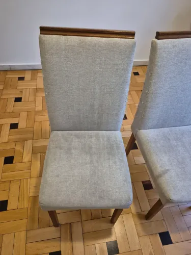 6 cadeiras de madeira com estofado para reforma