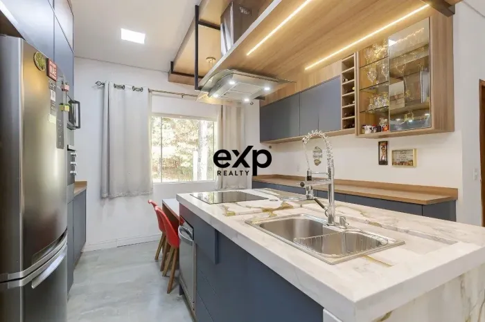 CHÁCARA COM CASA À VENDA NO CAMINHO DO VINHO EM SÃO JOSÉ DOS PINHAIS ?