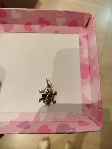 Pingente prata 925 de Caveira com Detalhes