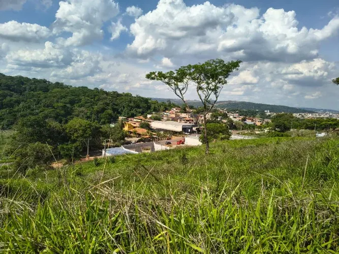 Lote/terreno a venda no Loteamento Jardim das oliveiras em Sarzedo .