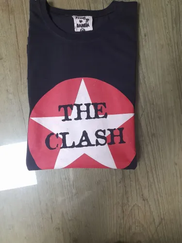Camiseta do the clash 