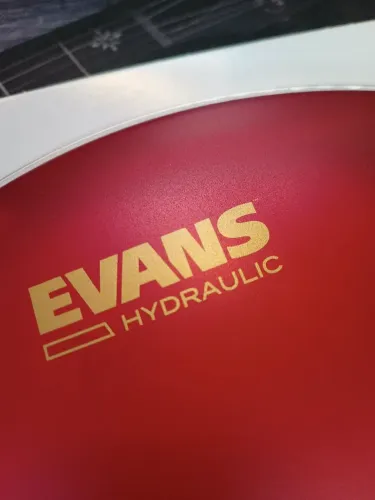 Pele de caixa 14" Evans Hydraulic Coated Red - Pele de Bateria