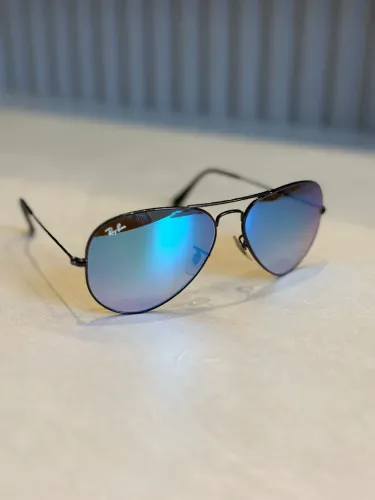Óculos aviador Ray Ban com lente azul