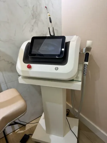 Máquina de laser para remoção de pigmento