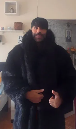 Casaco de pele s preto elegante