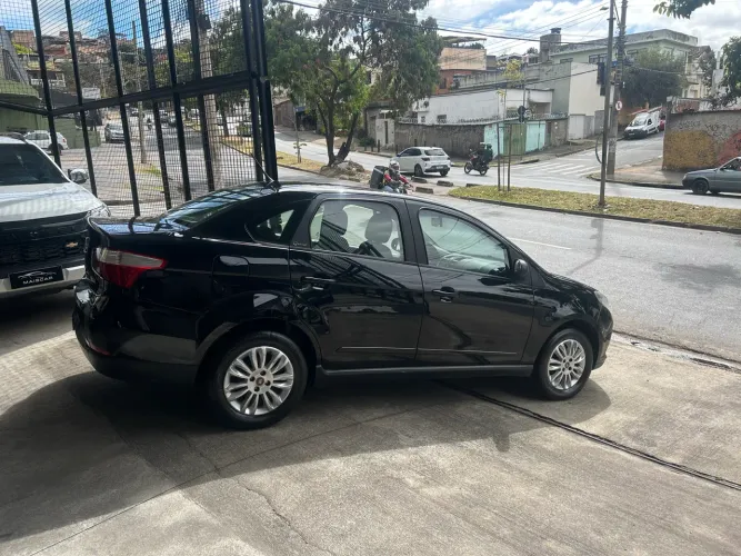 Fiat Grand Siena Tetrafuel 1.4 EVO F. Flex 8V 2016