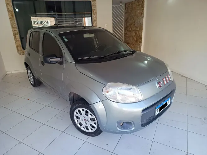 Fiat Uno Vivace Celebration 1.0 8v Evo Fire Flex 2013 5 portas
