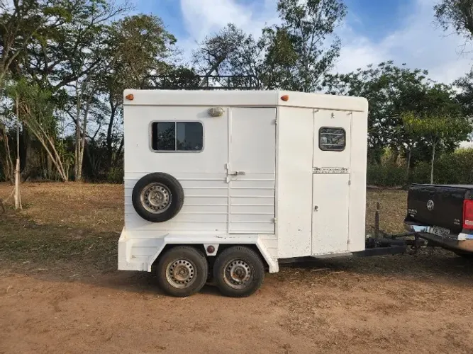 Transporte Equinos e outros