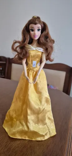 Boneca Bela da Bela e a Fera