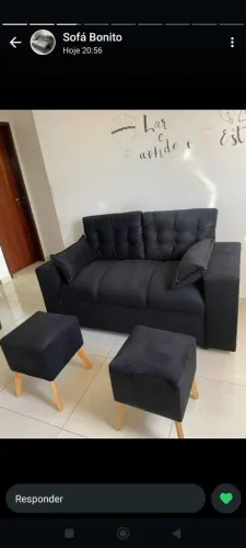 Sofá Preto 3 Lugares com Puffs