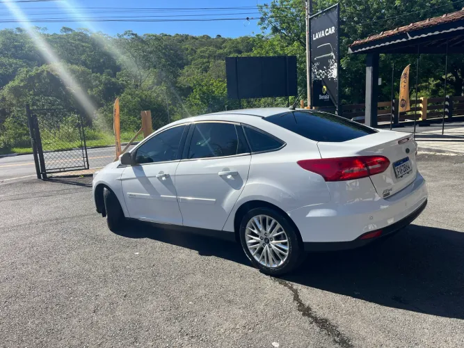 Ford Focus Fastback Se/se Plus 2.0 Flex Aut. 2018