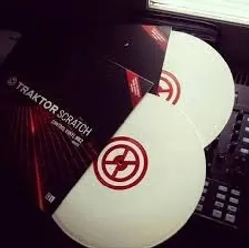 par de discos timecode traktor white branco funciona no virtual dj