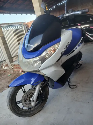 Moto muito boa e Econômica pra quem procura praticidade