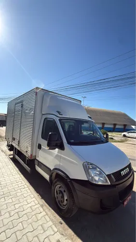 IVECO 35S14 2017 DIESEL COM BAÚ