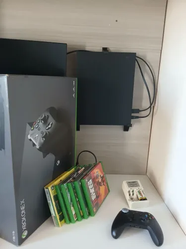 Kit Xbox One X 1TB 4k + 6 jogos top 