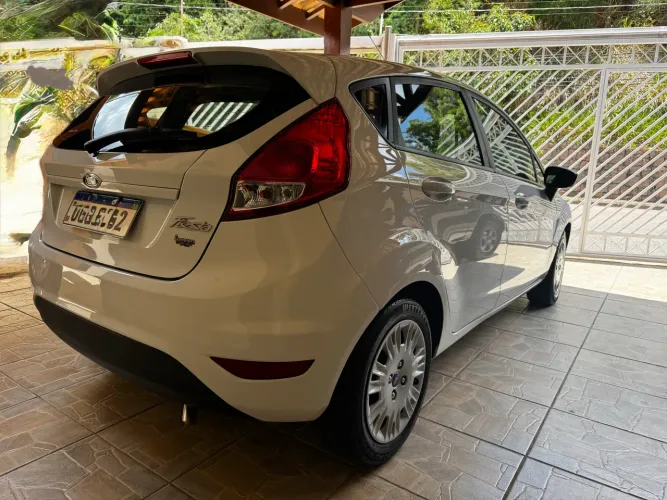 Ford Fiesta 1.5 16V Flex Mec. 5P 2014