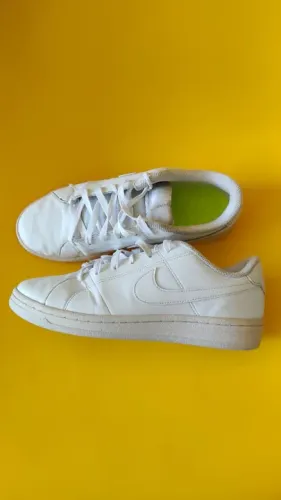 Vendo tênis Nike court Royale 2 next Nature.