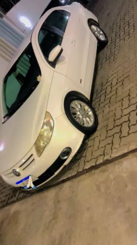 Vendo Voyagem 1.0 completo  valor 23.700 