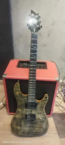 Cort KX katana Custom( Korea)  , com cap Seymour duncan JB58 com case rígido (SEM TROCA)