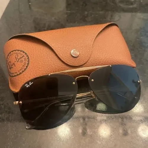 Óculos de Sol Ray-Ban Aviador Blazer lente em Policarbonato resistente 