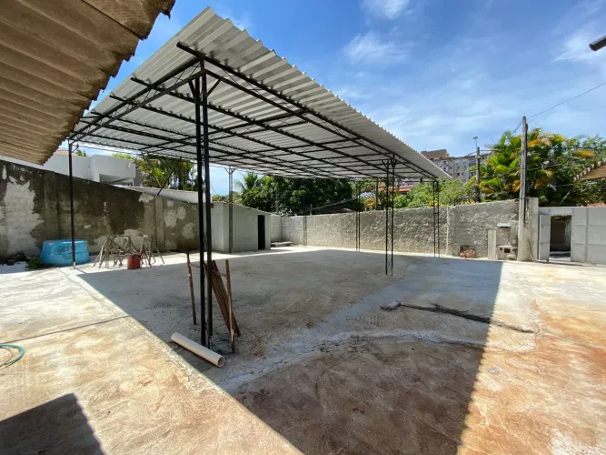 Galpão aberto próximo ao Largo da Batalha e adjacências