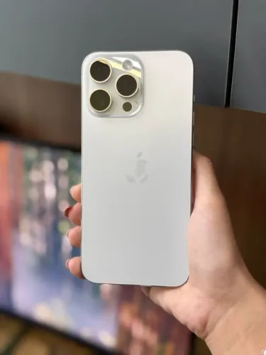 Iphone 15 Pro Max Cor Branco 256GB 89% saúde da bateria Ótimo estado de conservação