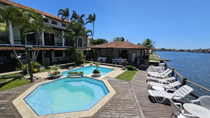 Casa em Condomínio com Canal Navegável em Cabo Frio