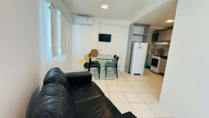 Flat na Conselheiro Aguiar mobiliado para venda