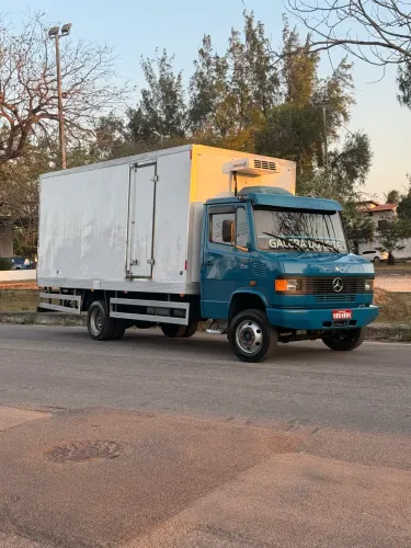 Mercedes Benz 710 - Mercedinha