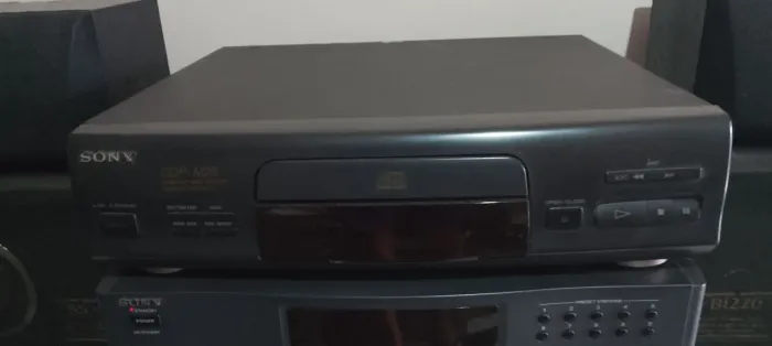 CD PLAYER SONY CDP-M28