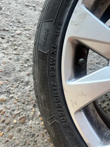 Vende-se jogo de roda do Honda g9