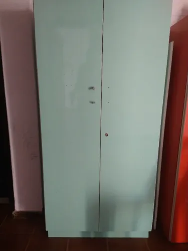 Vendo armário