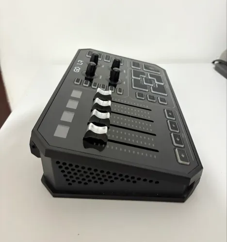 Mixer GoXlr Tc Helicon + shure sm7b + cloud cl 1