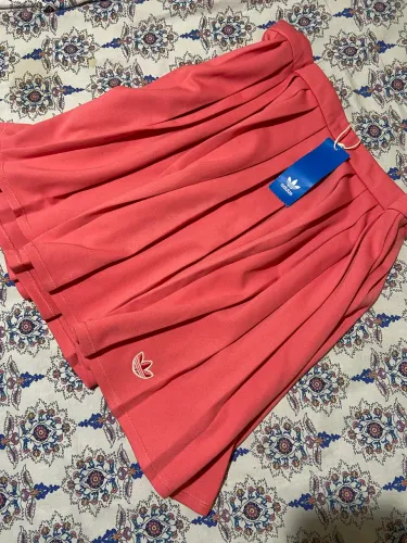 Saia ADIDAS NOVA