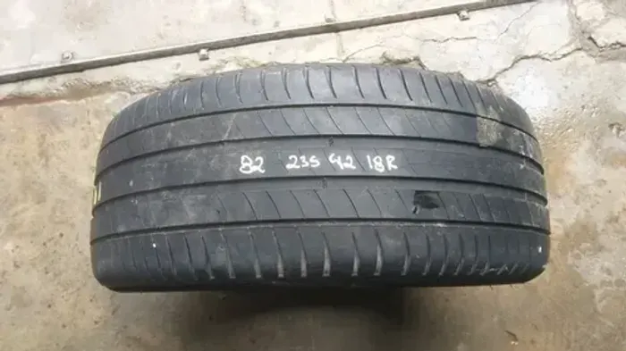 Pneu Michelin Primacy 3 235/45 R18 W