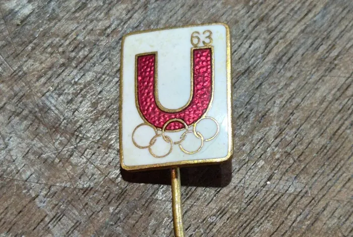 Pin/Alfinete Comemorativo Universíade 1963 em Porto Alegre - Jogos Mundiais Universitários