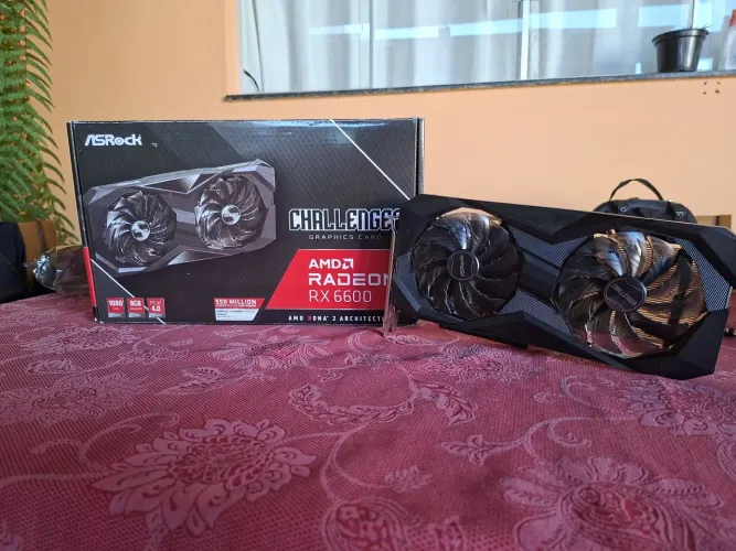 Placa de vídeo amd Asrock AMD radeon RX 6600 8GB (usada)